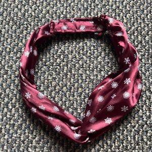 Ascot neck scarf McDonald’s